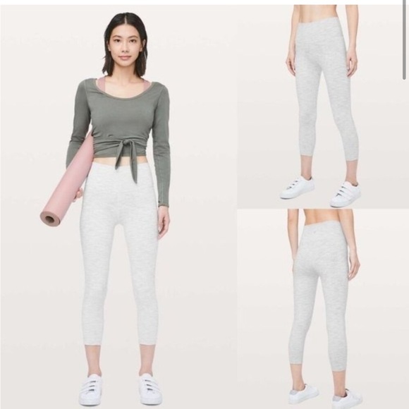 Lululemon Wunder Under Crop High Rise Sz 6
Wee Are From Space Nimbus Bat… - Picture 2 of 10